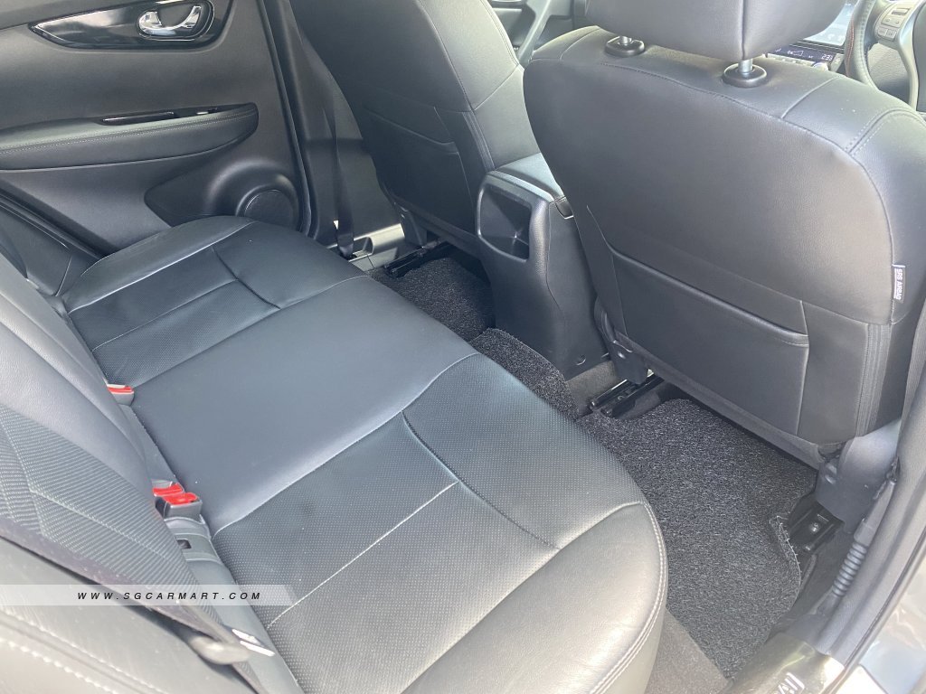 Nissan Qashqai 2.0A Premium Moonroof