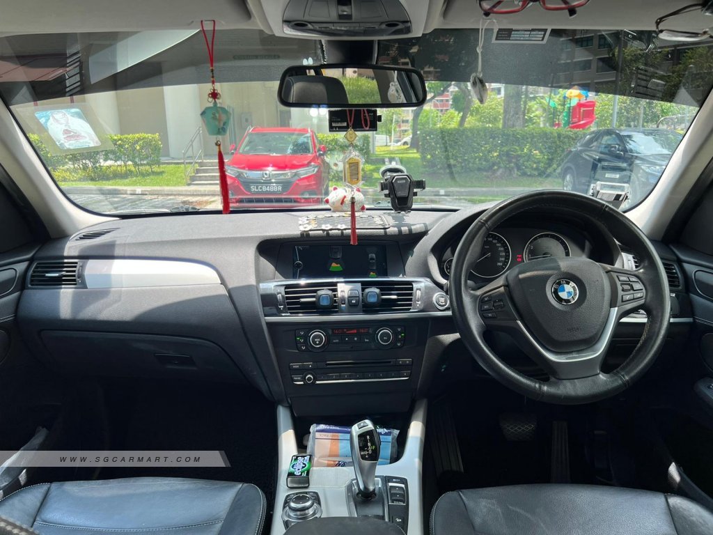 BMW X3 xDrive20i Sunroof (New 10-yr COE)