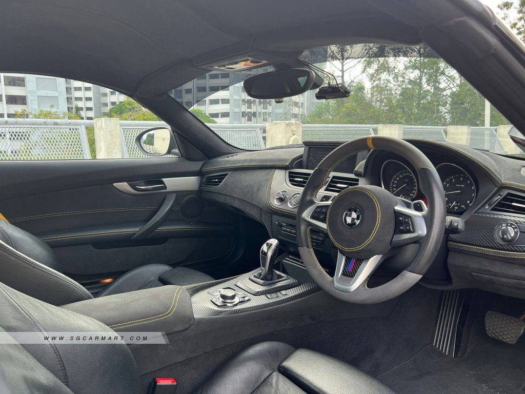 BMW Z4 sDrive20i (New 10-yr COE)