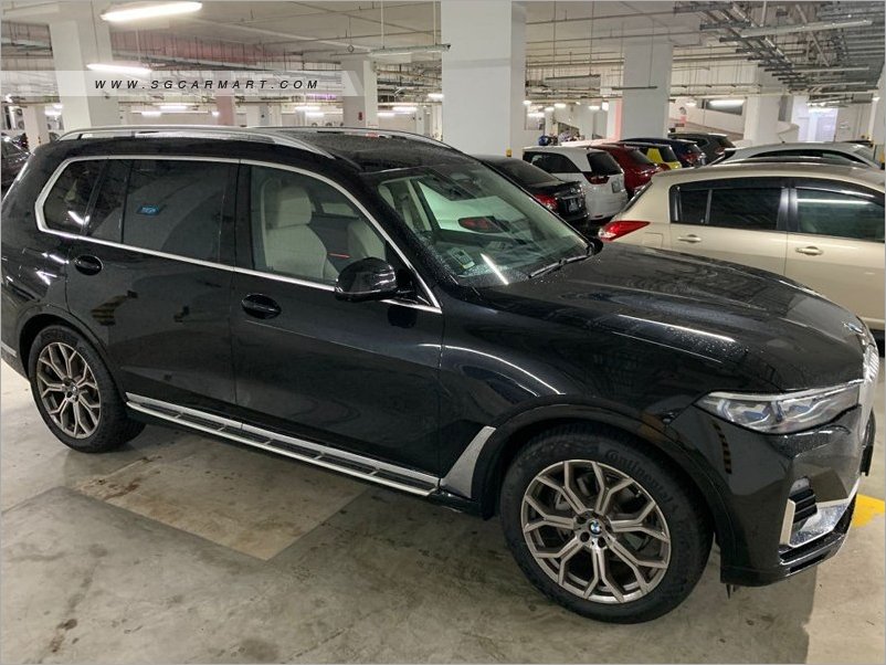 BMW X7 xDrive40i Pure Excellence 6-Seater