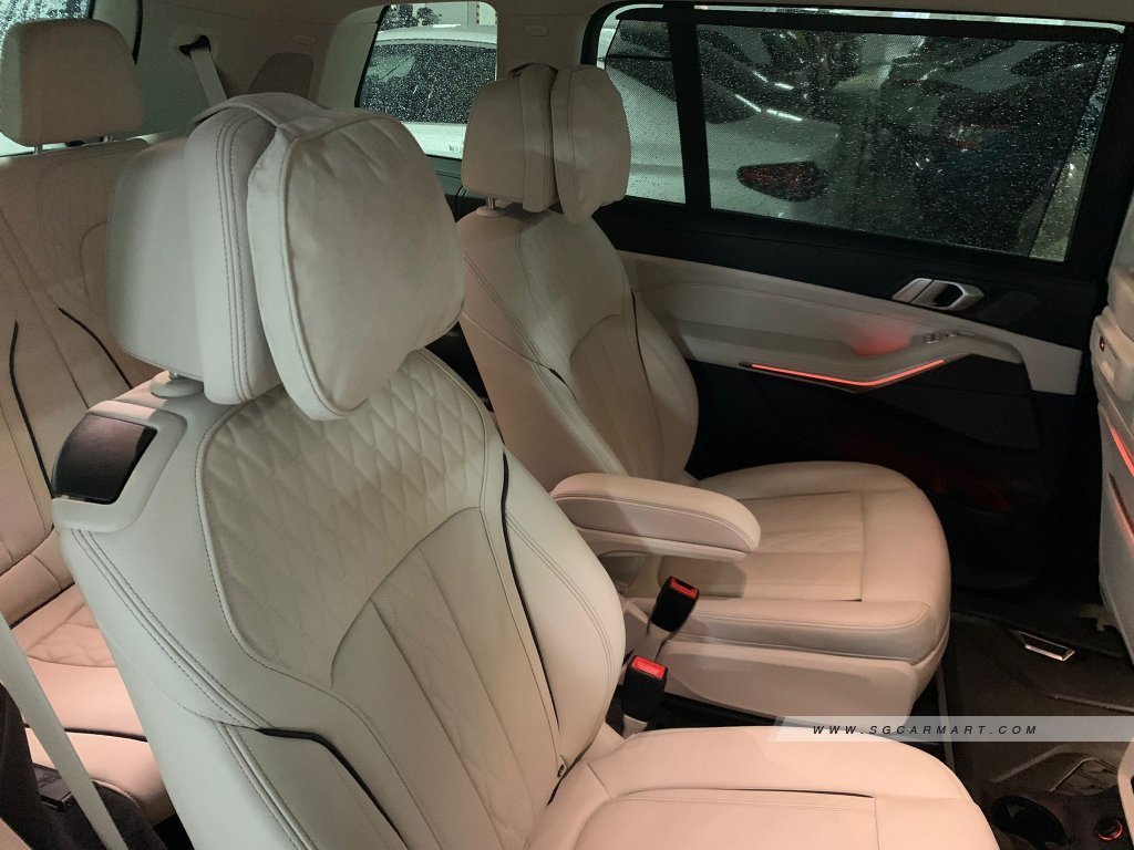 BMW X7 xDrive40i Pure Excellence 6-Seater
