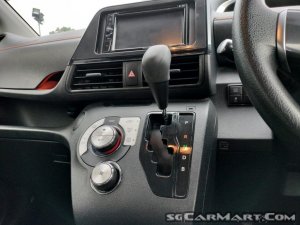 Toyota Sienta Hybrid 1.5A X