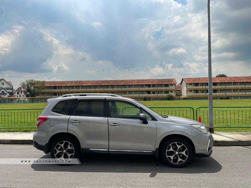 Subaru Forester 2.0A XT Sunroof