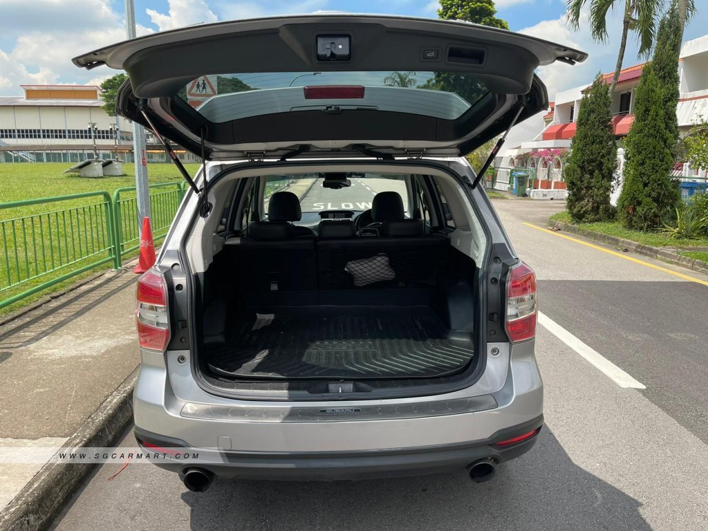 Subaru Forester 2.0A XT Sunroof