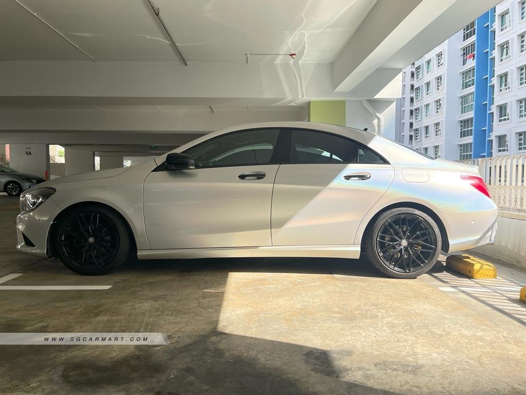 Mercedes-Benz CLA-Class CLA180 Sunroof