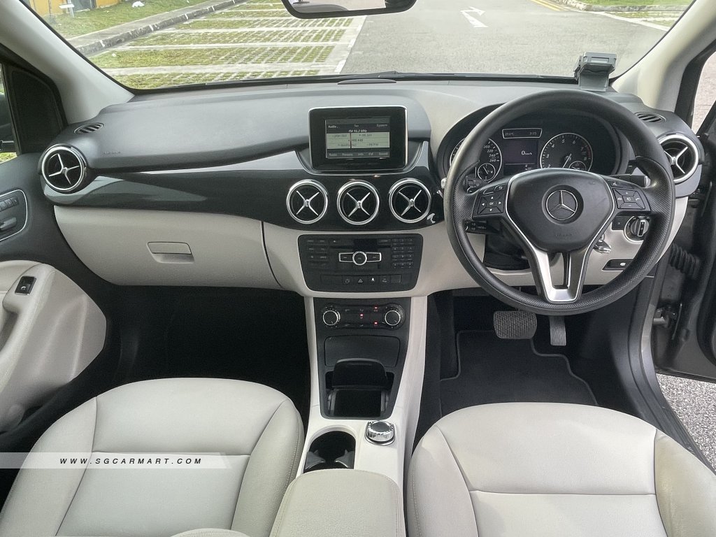 Mercedes-Benz B-Class B200 Chrome