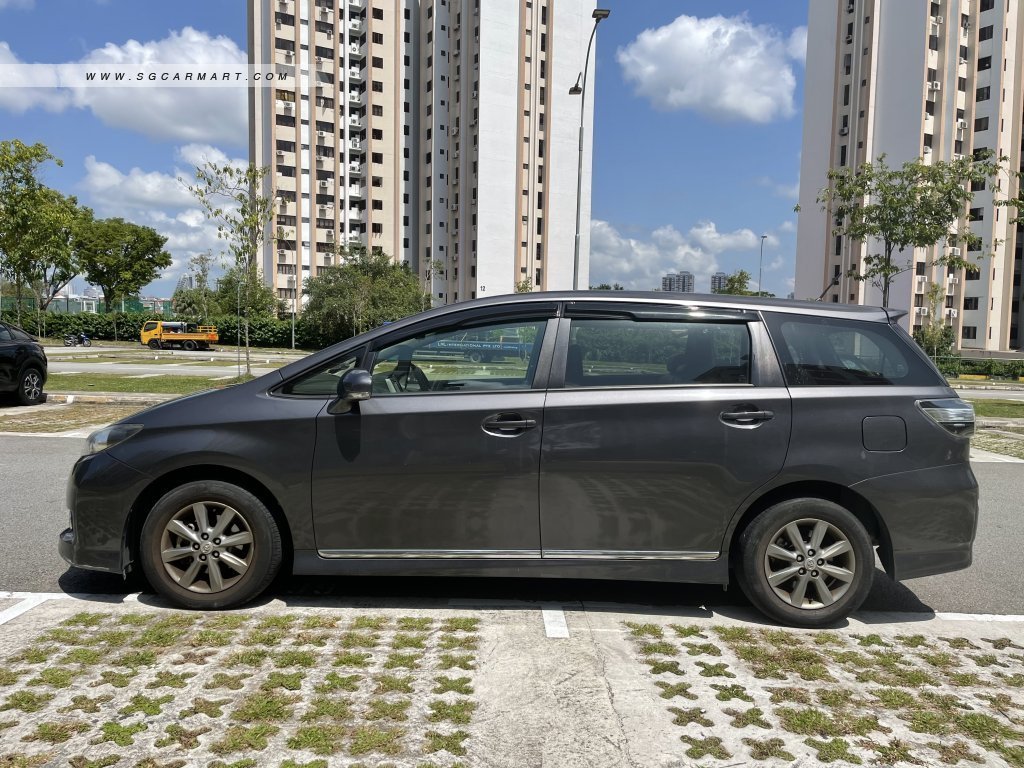 Toyota Wish 1.8A Elegance
