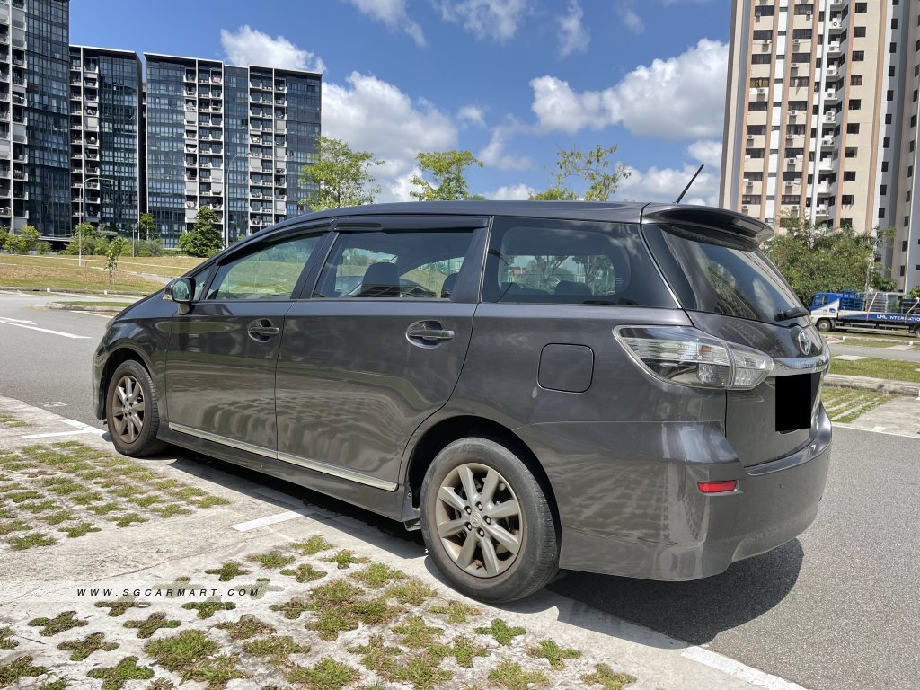 Toyota Wish 1.8A Elegance