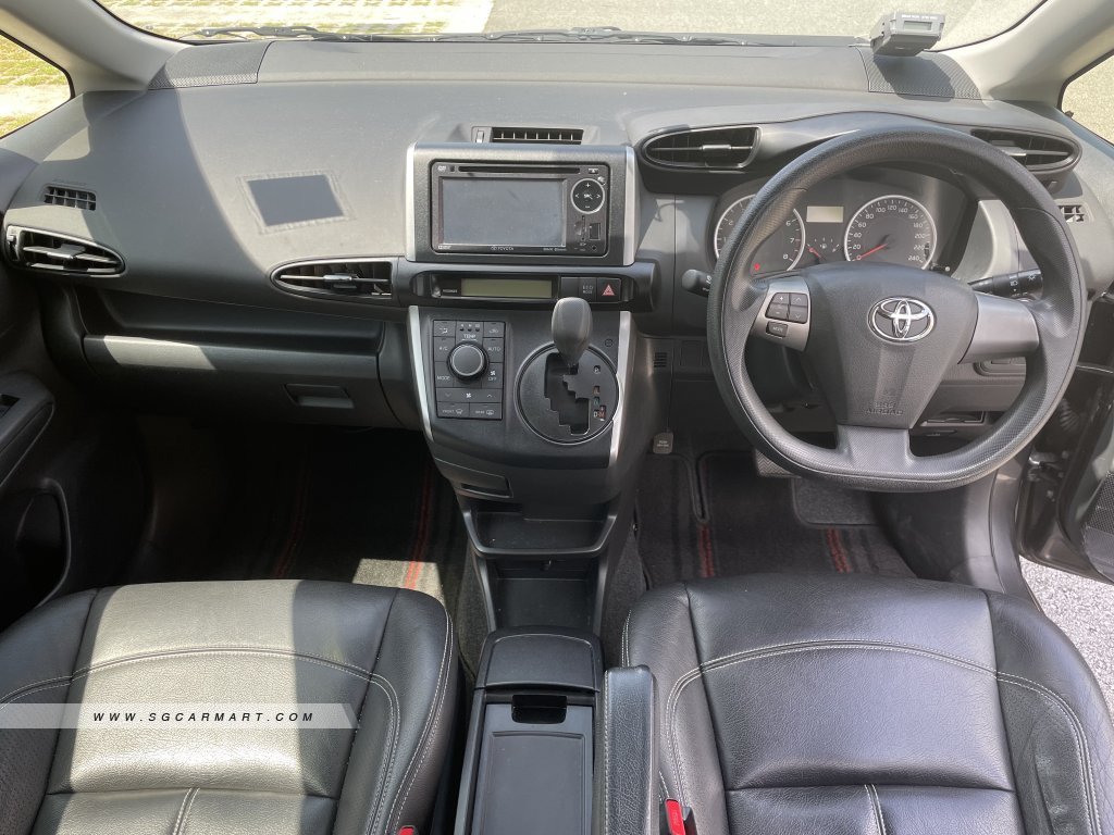Toyota Wish 1.8A Elegance