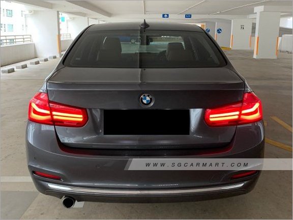 BMW 3 Series 318i Luxury