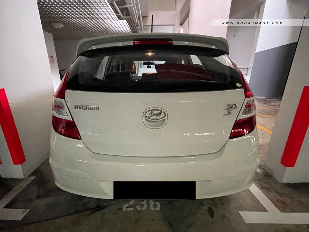 Hyundai i30 1.6A Sunroof (COE till 01/2025)