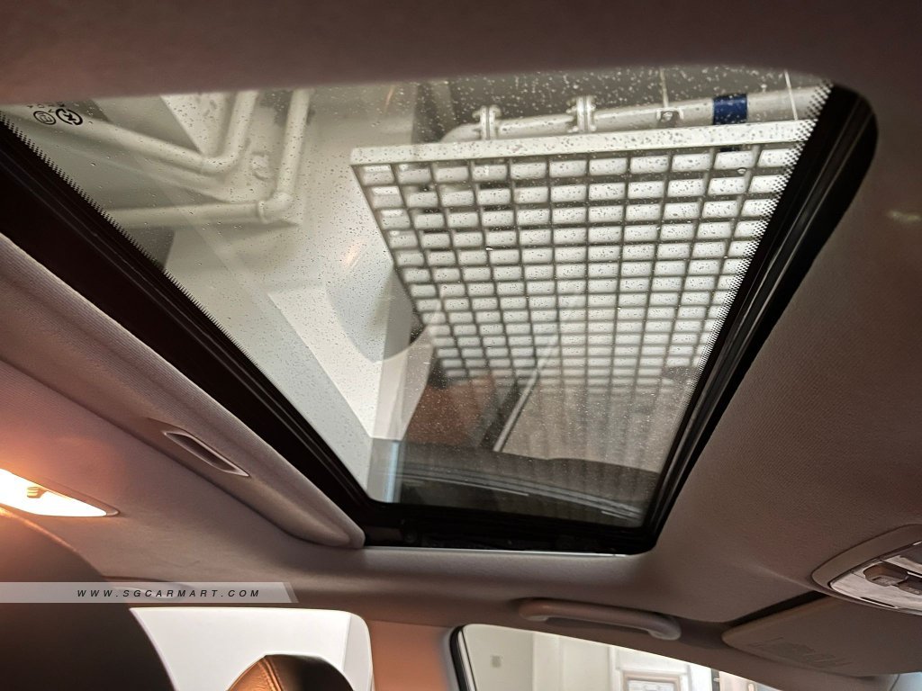 Hyundai i30 1.6A Sunroof (COE till 01/2025)