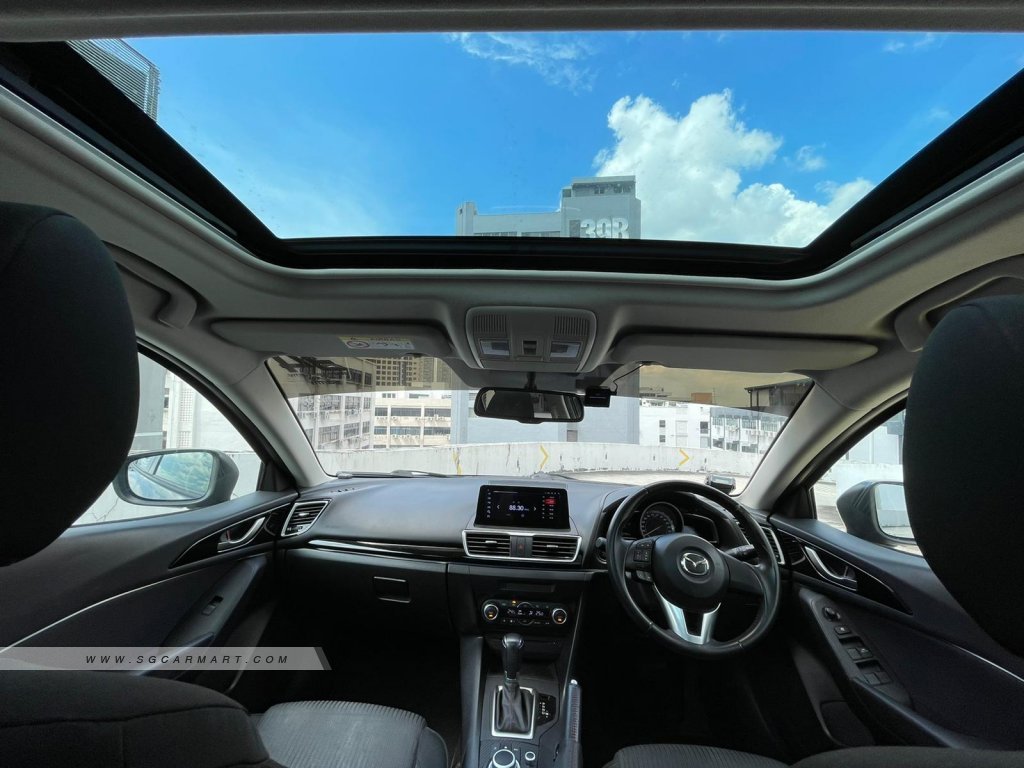 Mazda 3 1.5A Sunroof
