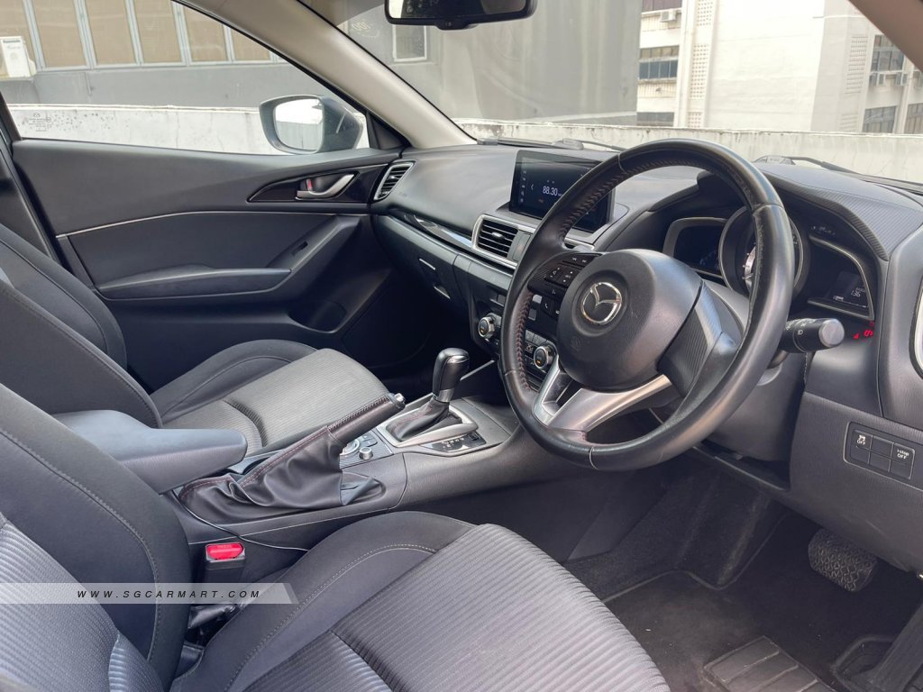 Mazda 3 1.5A Sunroof