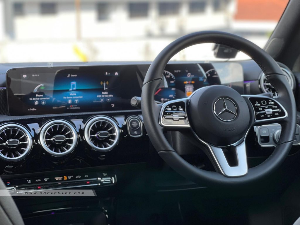 Mercedes-Benz CLA-Class CLA180 Progressive