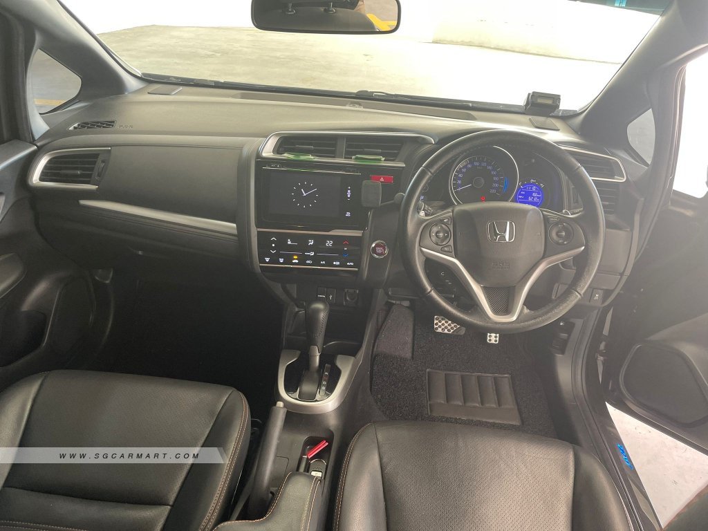 Honda Jazz 1.5A RS