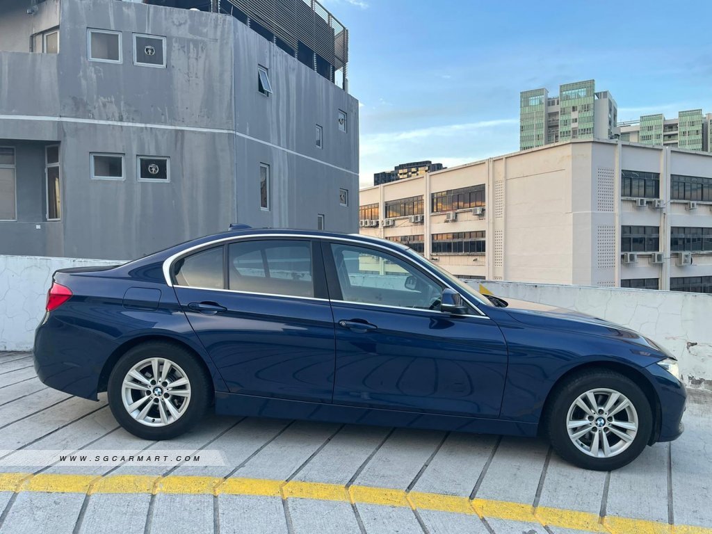 BMW 3 Series 318i