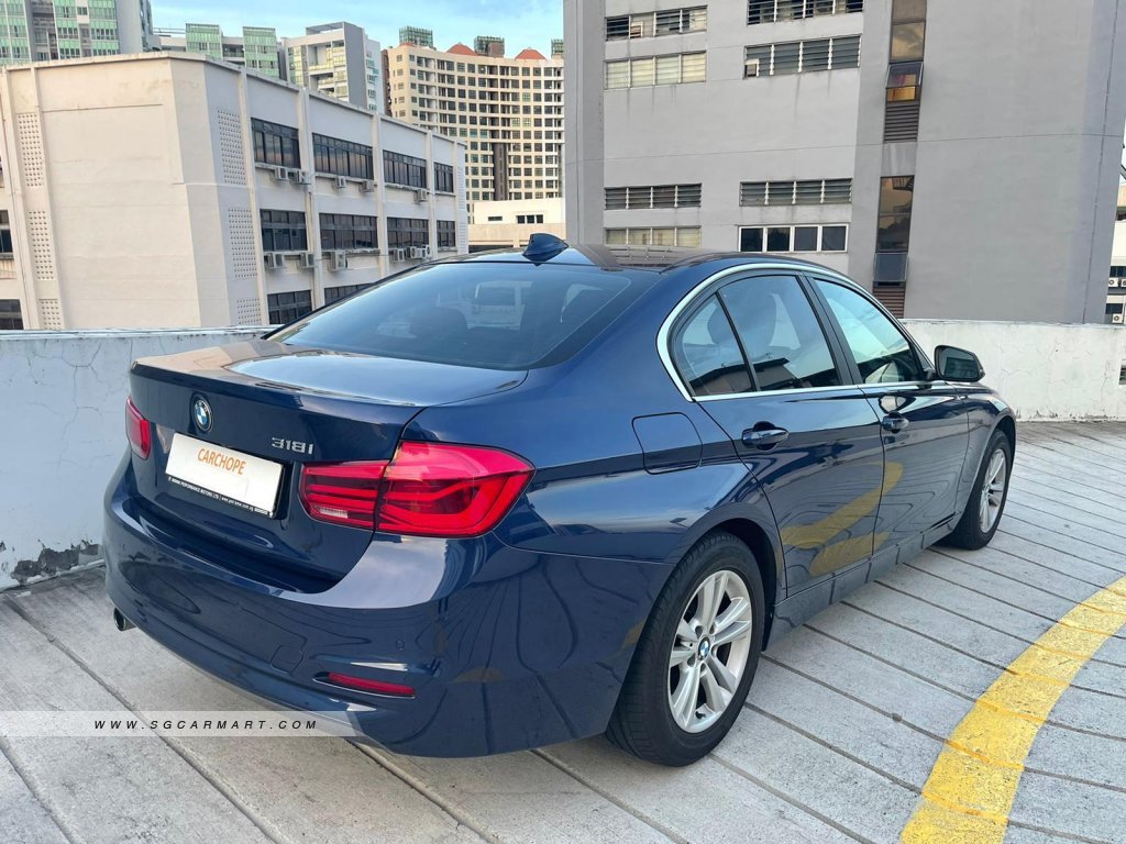 BMW 3 Series 318i