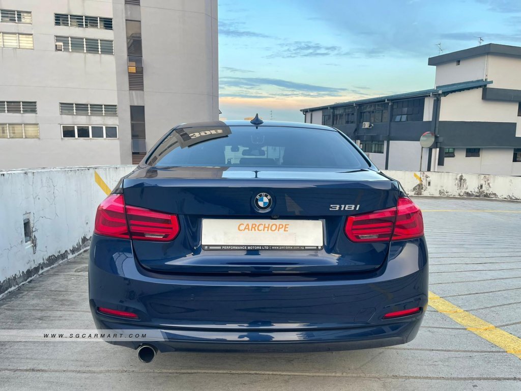BMW 3 Series 318i