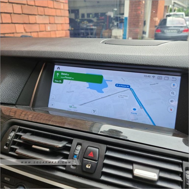 BMW 5 Series 523i Sunroof (COE till 08/2030)