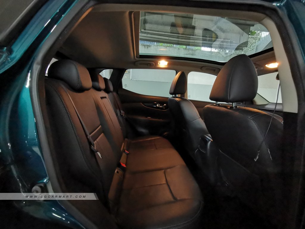 Nissan Qashqai 2.0A Premium Moonroof