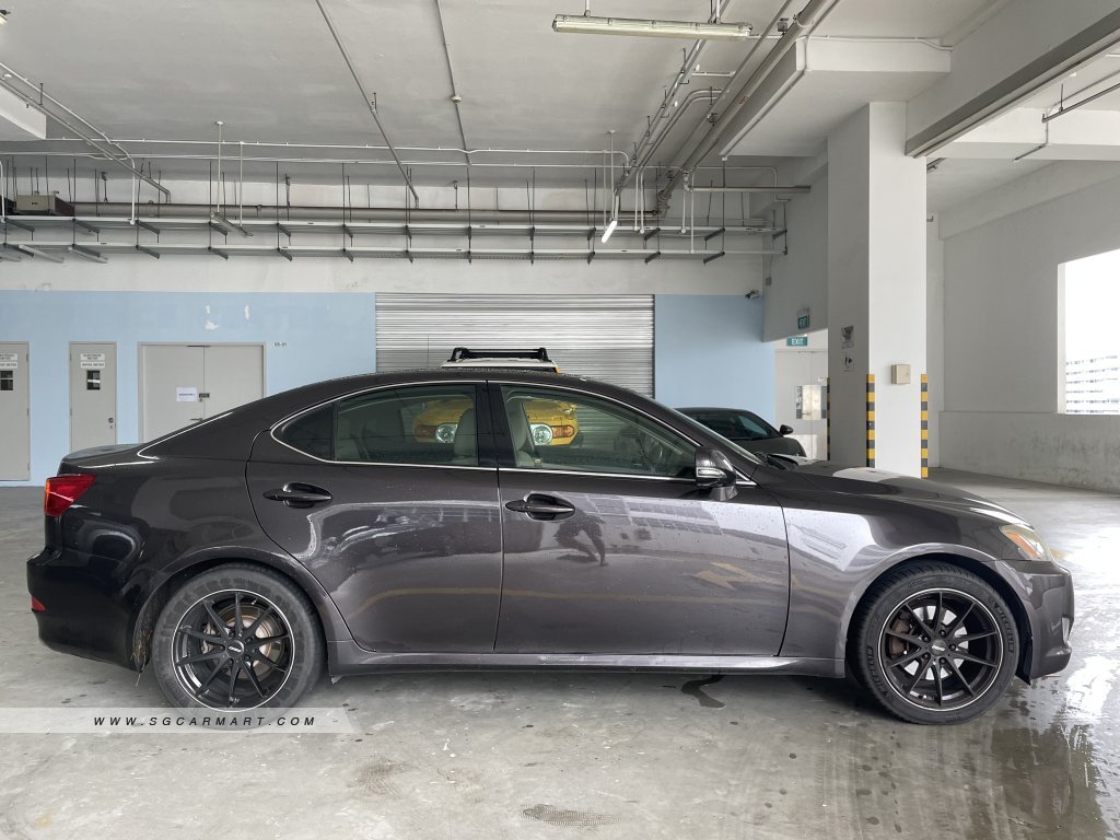 Lexus IS250 (COE till 12/2029)