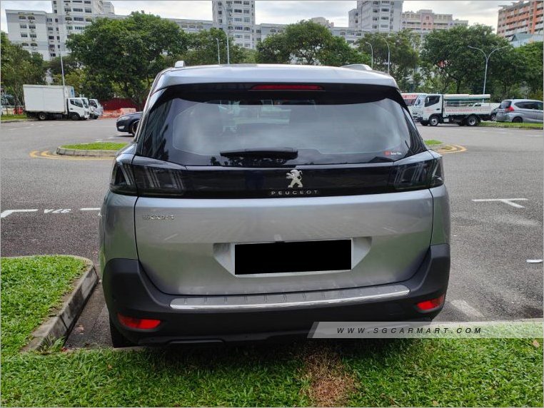 Peugeot 5008 1.2A PureTech EAT8 Allure Premium