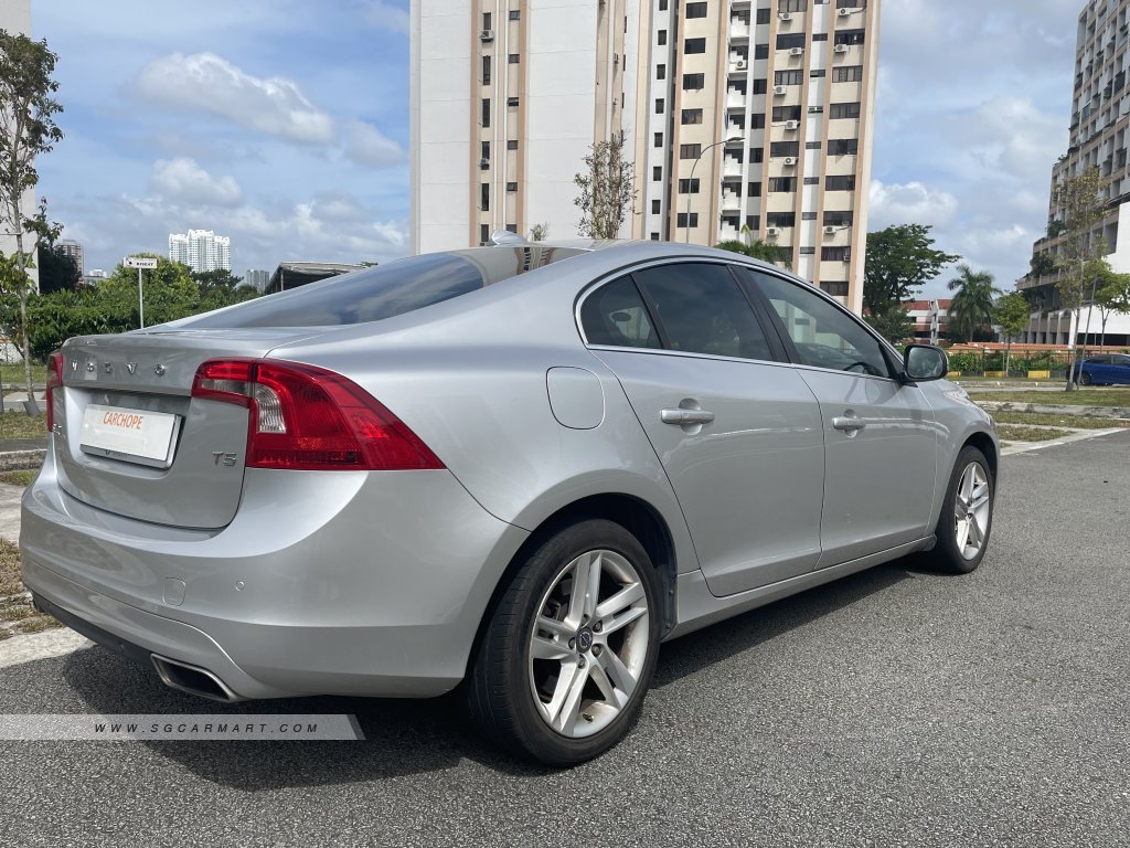 Volvo S60 T5