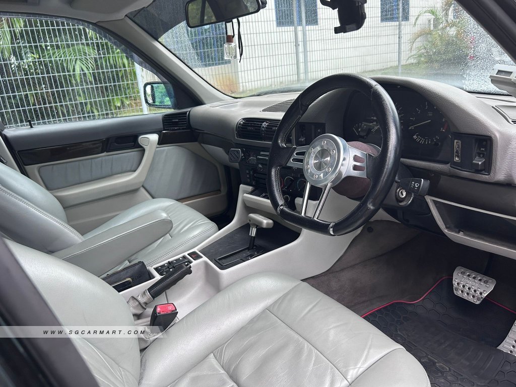 BMW 5 Series 520i (COE till 04/2029)