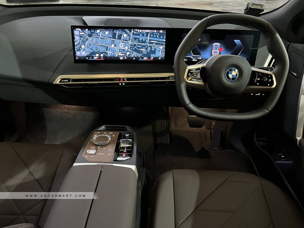 BMW iX Electric xDrive40 Sport
