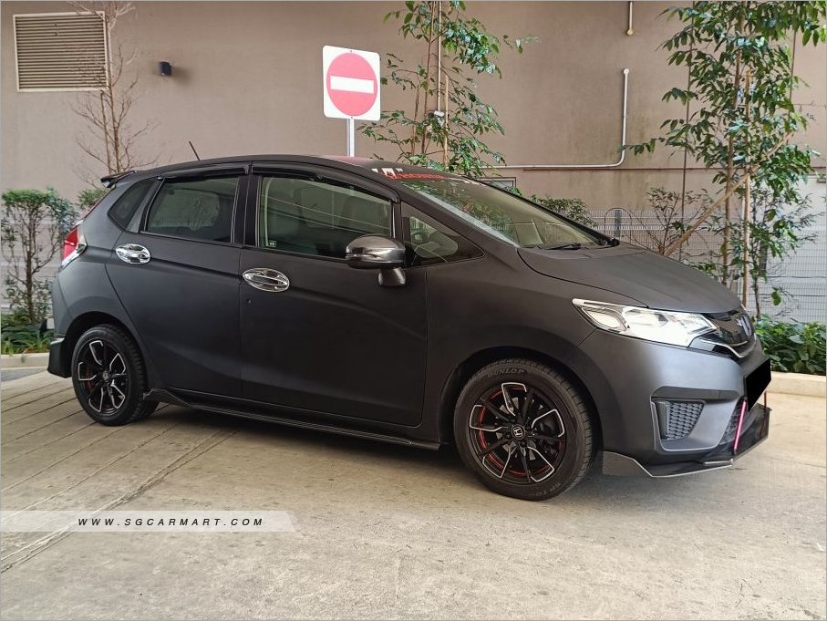 Photos for Honda Jazz 1.3A - Sgcarmart