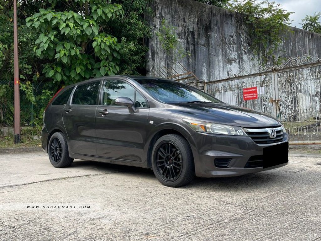 Honda Stream 1.8A (COE till 05/2028)