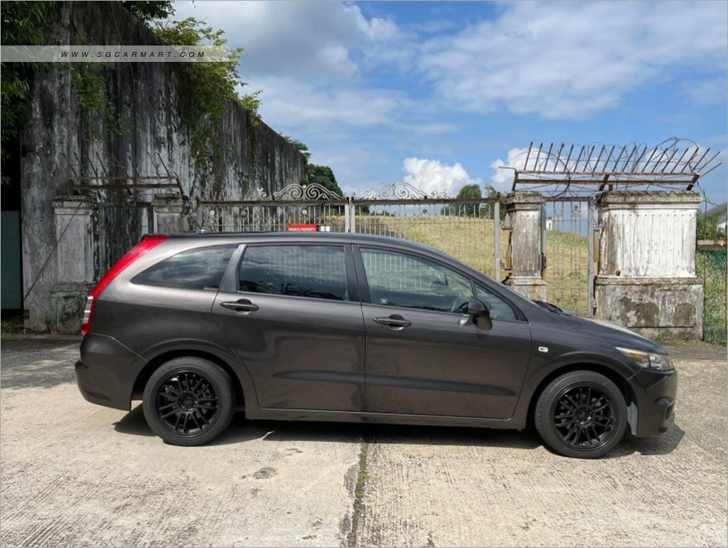 Honda Stream 1.8A (COE till 05/2028)