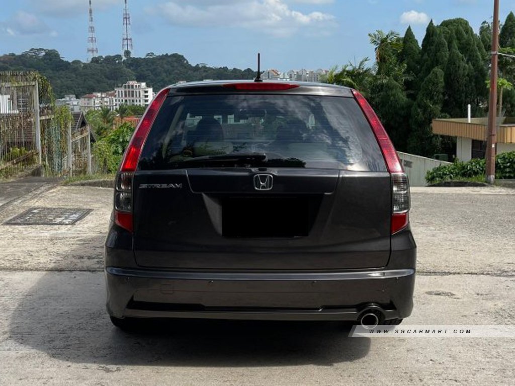 Honda Stream 1.8A (COE till 05/2028)