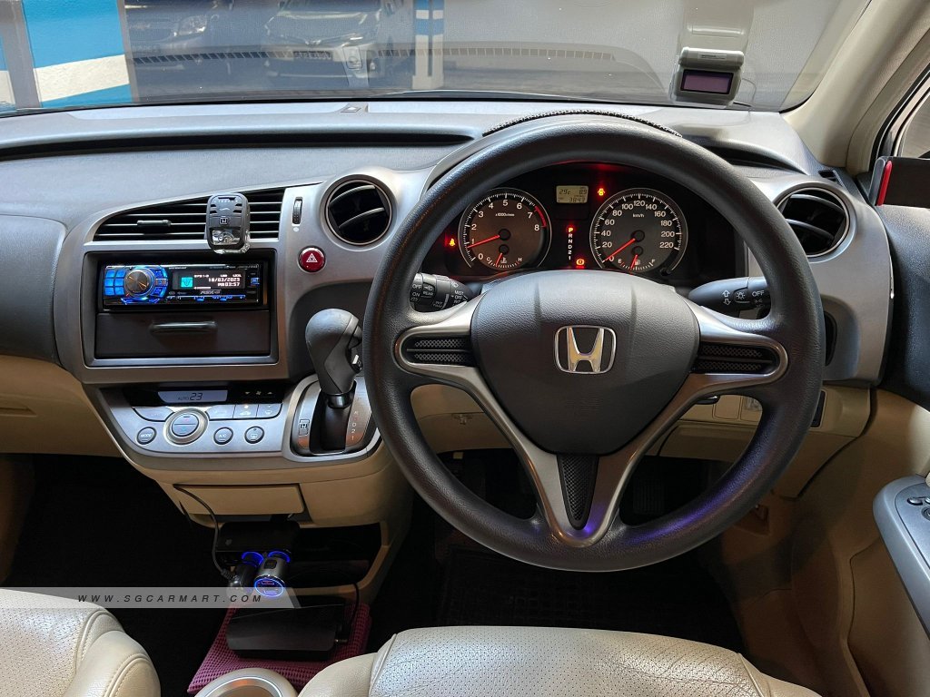 Honda Stream 1.8A (COE till 05/2028)