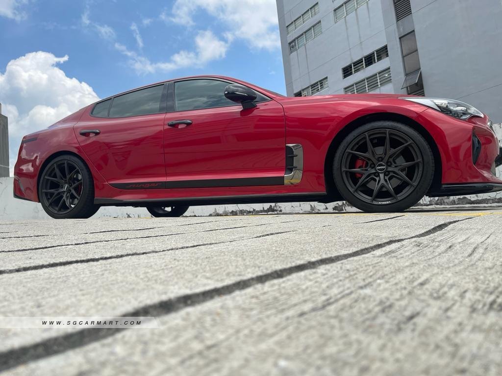 Kia Stinger 2.0A Sunroof
