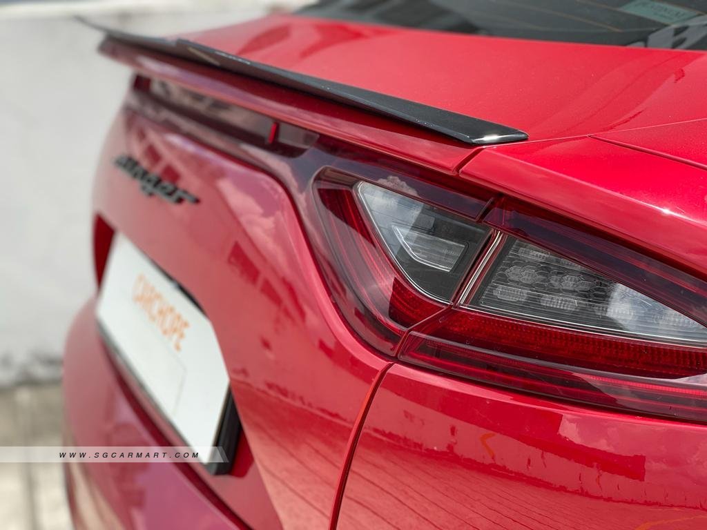 Kia Stinger 2.0A Sunroof