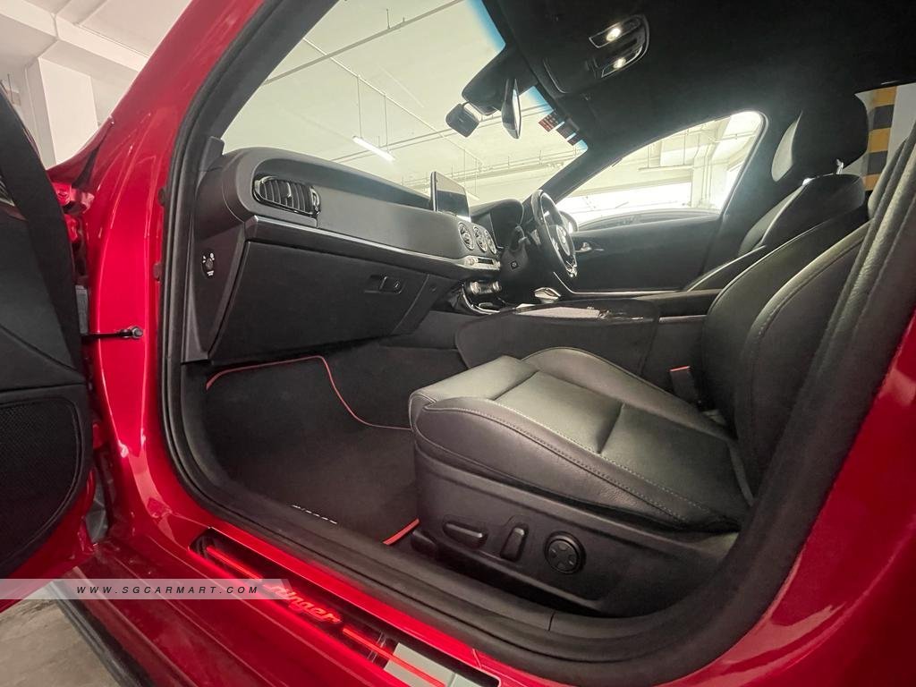 Kia Stinger 2.0A Sunroof