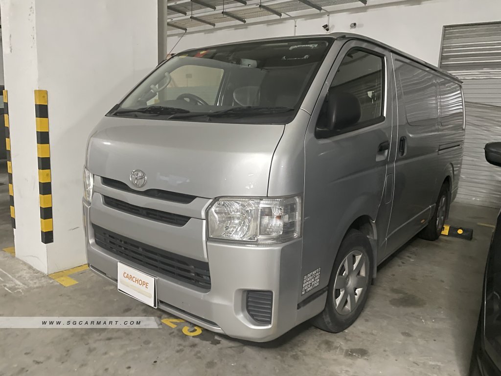 Toyota Hiace 3.0M