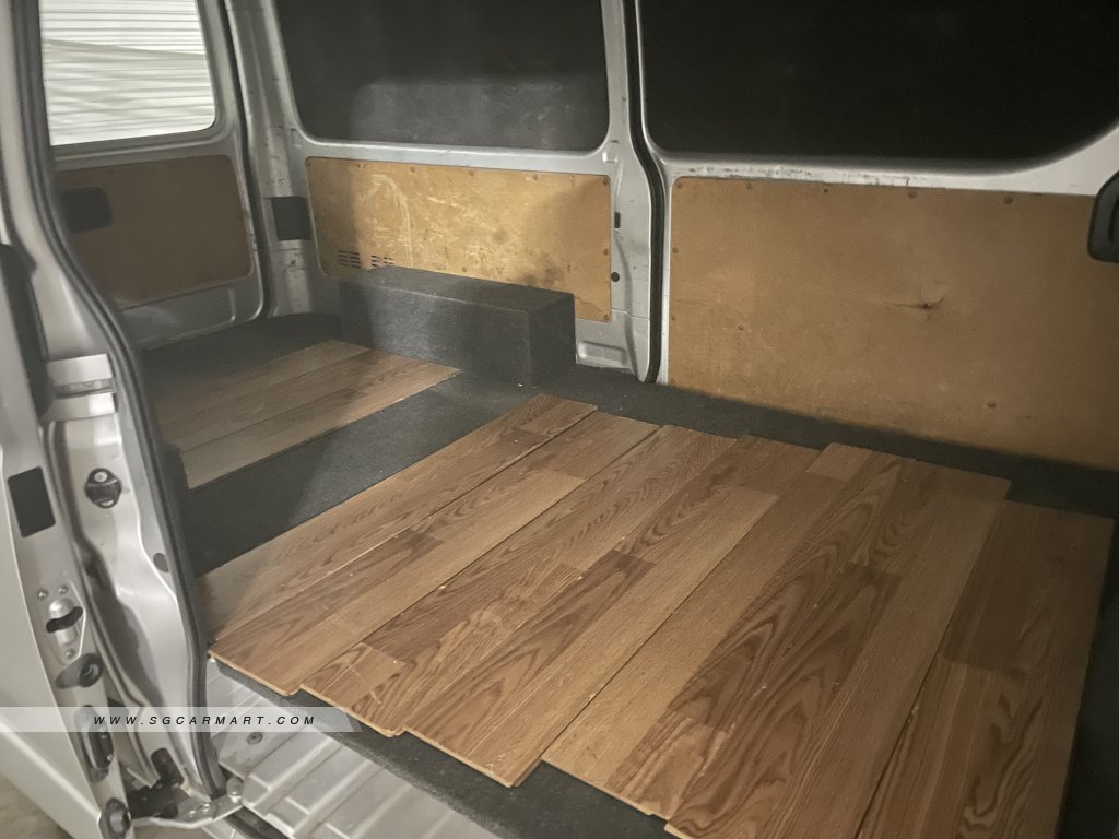 Toyota Hiace 3.0M