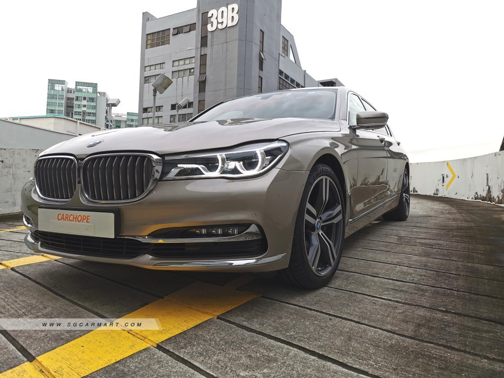 BMW 7 Series 740Li Luxury Sunroof