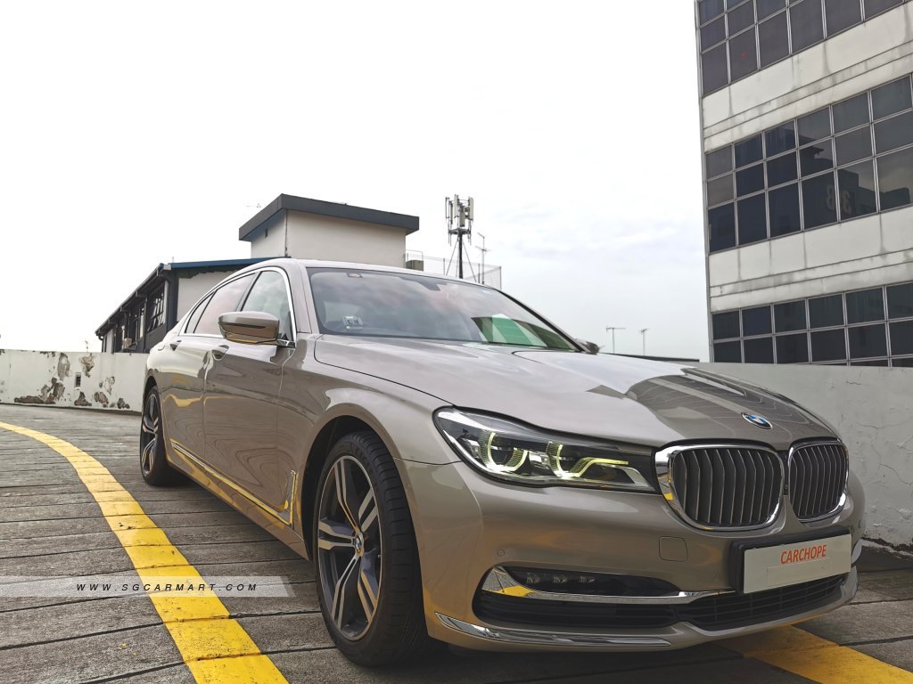 BMW 7 Series 740Li Luxury Sunroof