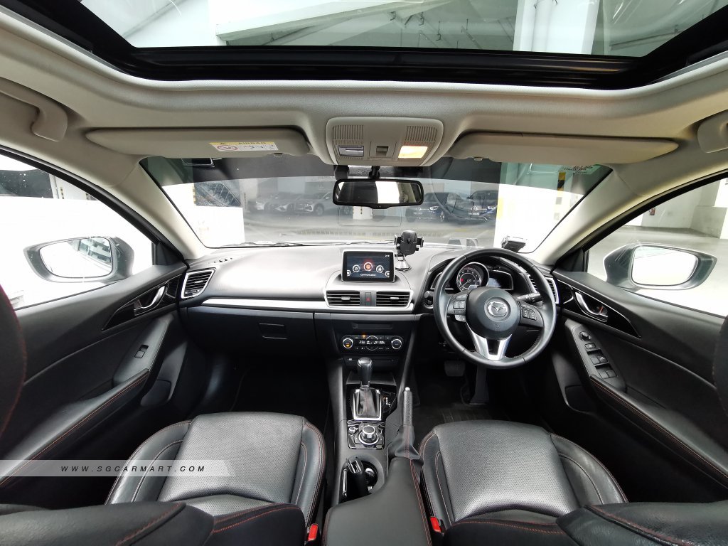 Mazda 3 1.5A Deluxe Sunroof