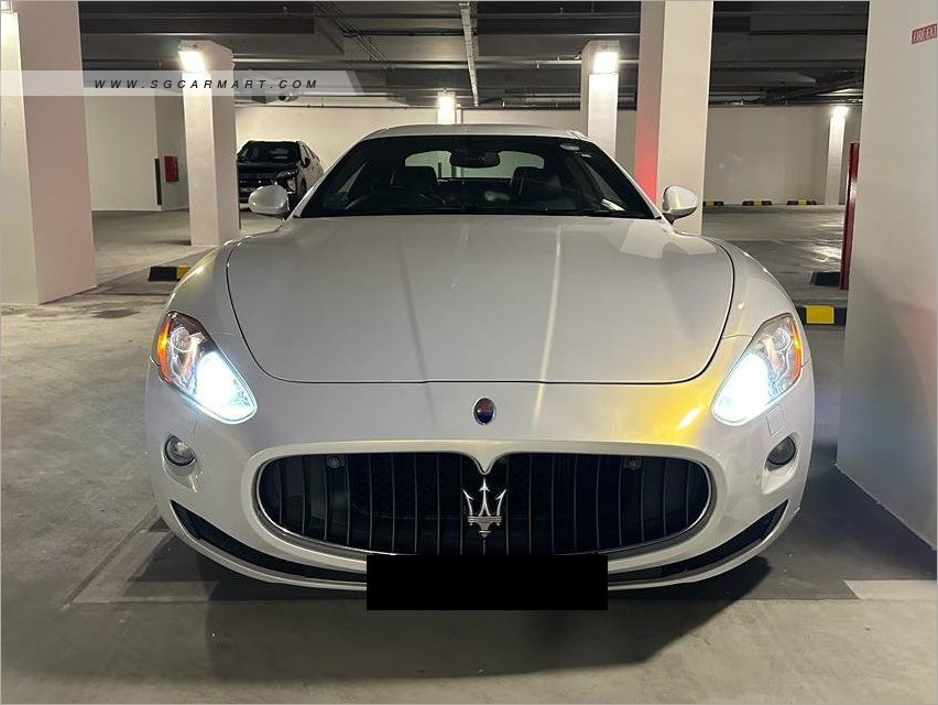 2012 Maserati GranTurismo 4.2A (COE till 06/2032) Photos & Pictures