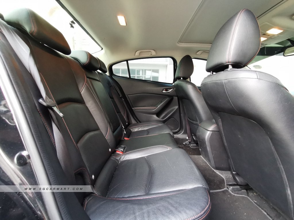 Mazda 3 1.5A Deluxe Sunroof