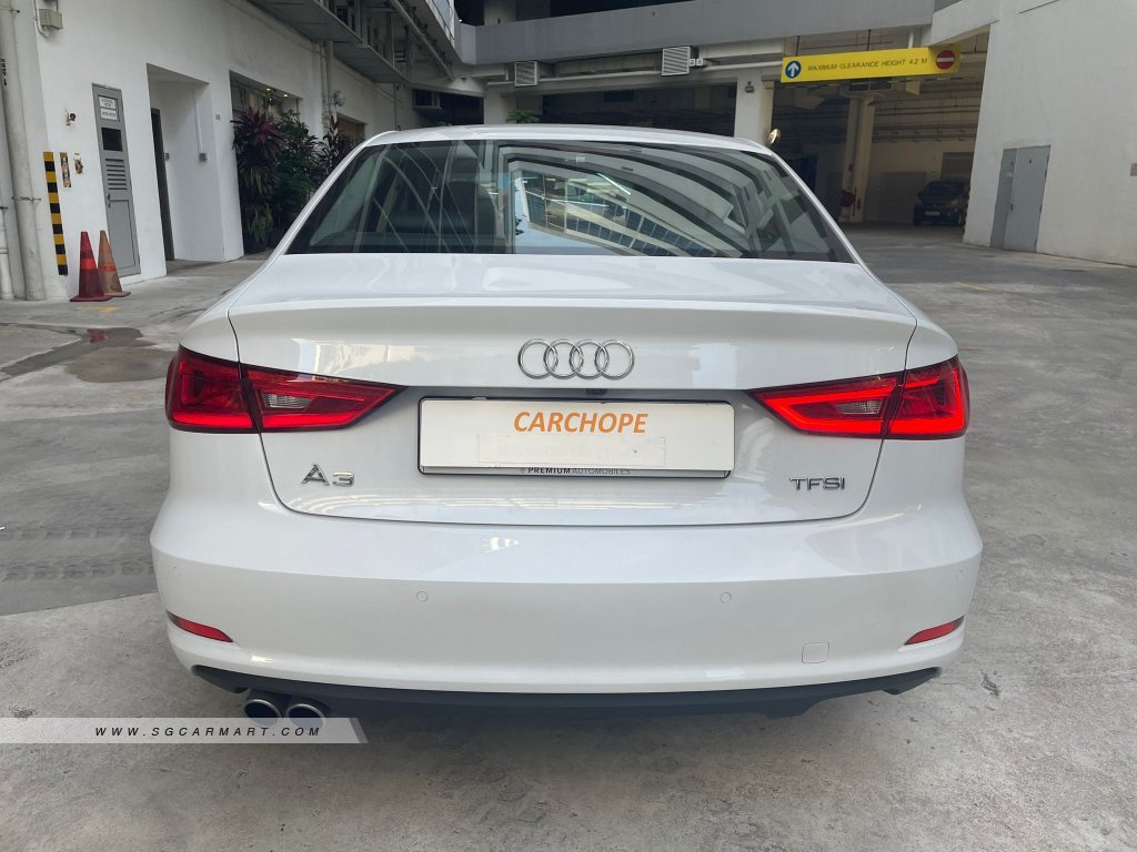 Audi A3 Sedan 1.4A TFSI Attraction