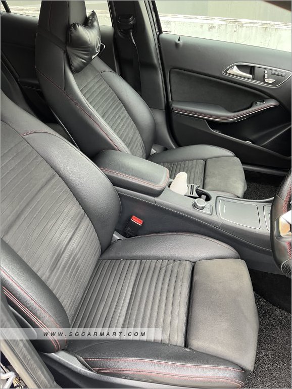 Mercedes-Benz GLA-Class GLA200 AMG Line Sunroof