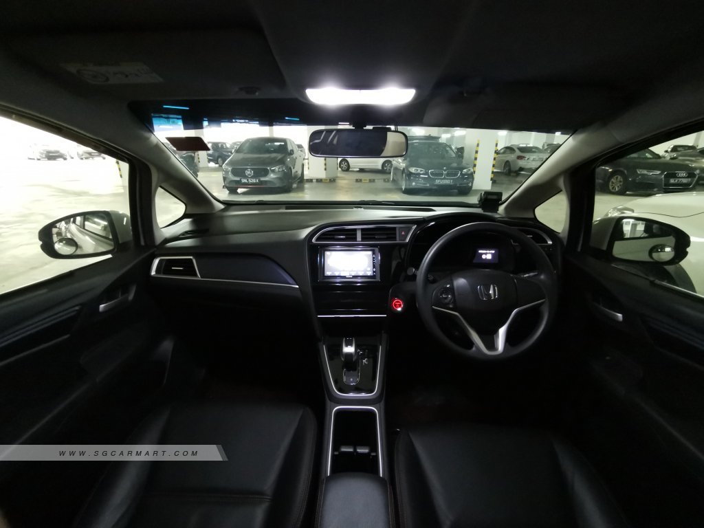 Honda Shuttle Hybrid 1.5A