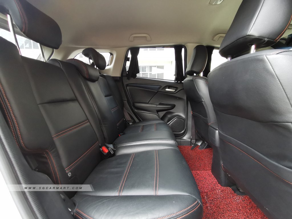 Honda Shuttle Hybrid 1.5A
