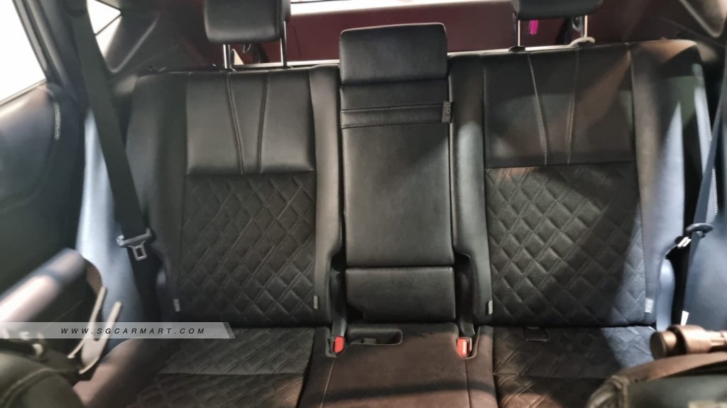 Toyota Harrier 2.0A Premium Panoramic Roof
